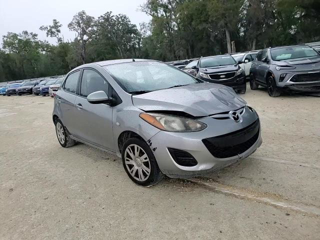 Mazda 2 2013
