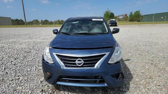 Nissan Versa 2016