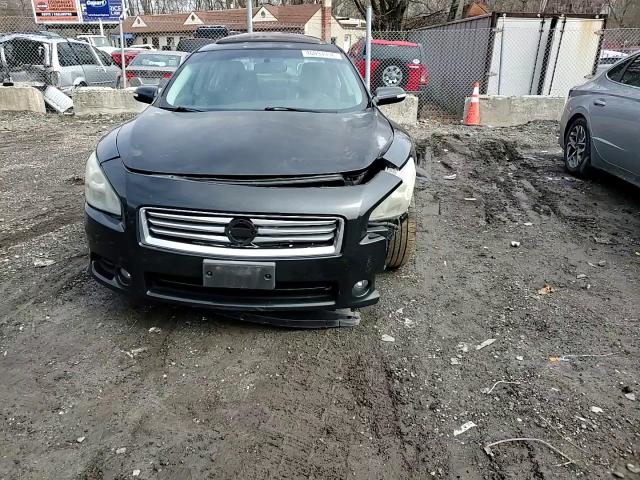 Nissan Maxima 2012