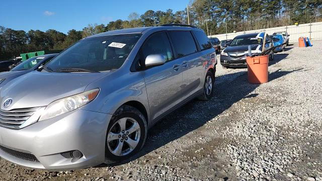 Toyota Sienna 2016