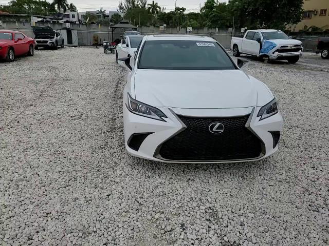 Lexus ES 2019