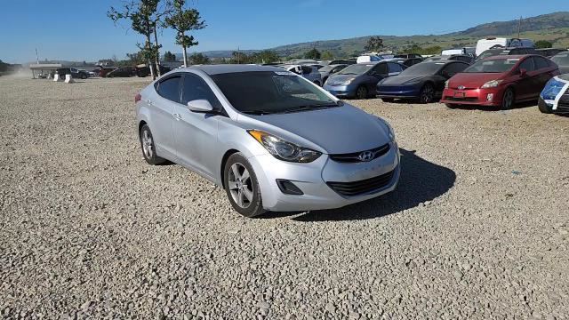 Hyundai Elantra 2011
