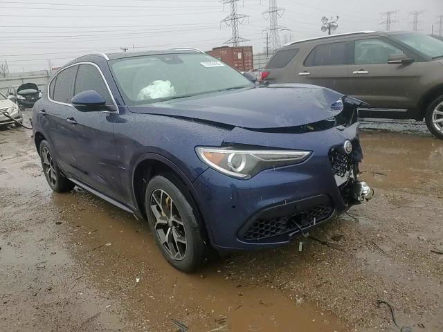 Alfa Romeo Stelvio 2021