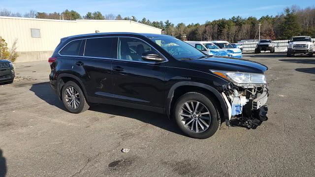 Toyota Highlander 2019