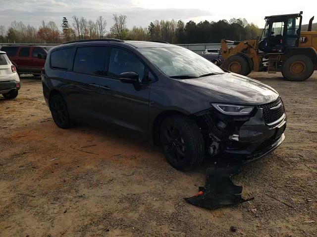 Chrysler Pacifica 2023