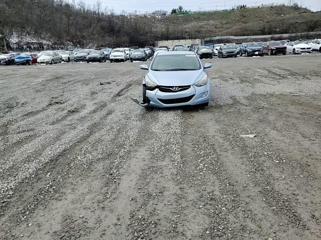Hyundai Elantra 2012