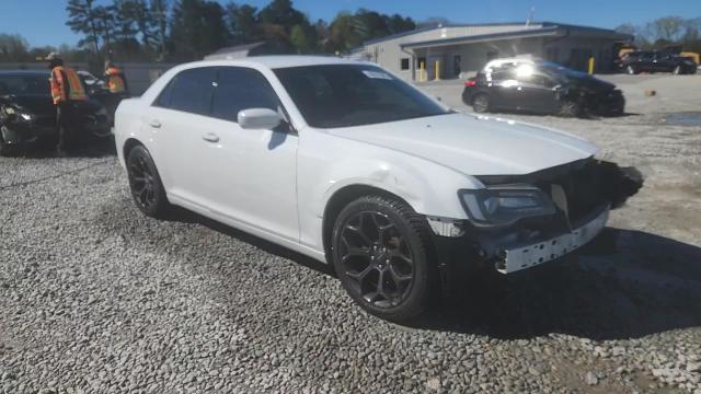 Chrysler 300 2019