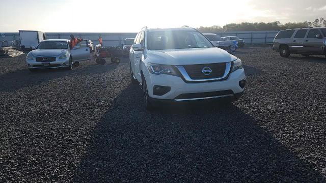 Nissan Pathfinder 2018