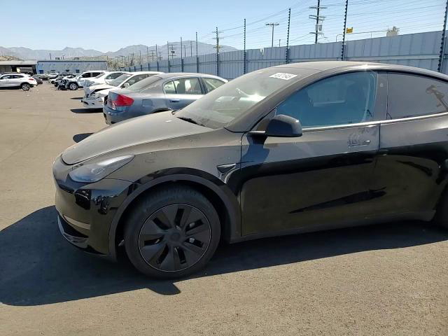 Tesla Model Y 2025