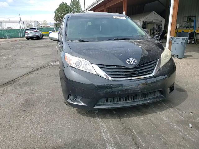 Toyota Sienna 2015