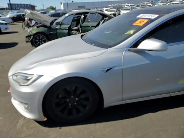 Tesla Model S 2018