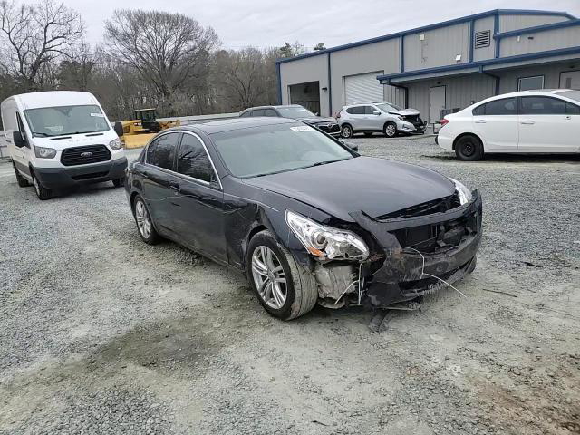 Infiniti G 2010