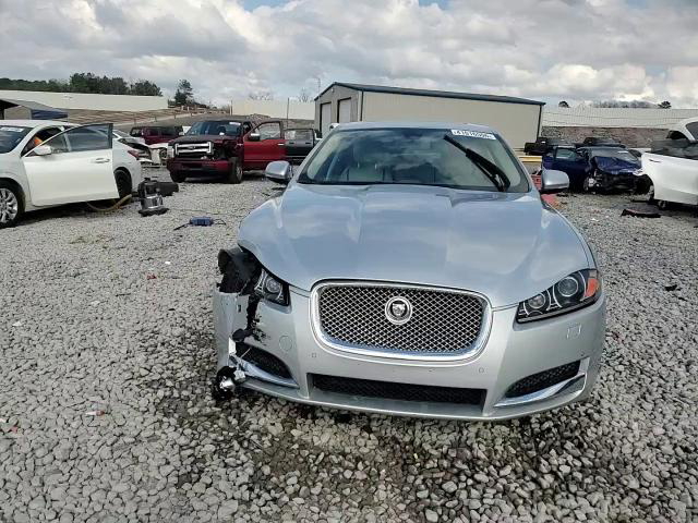 Jaguar XF 2012