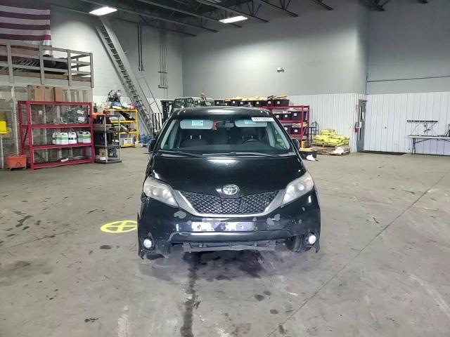 Toyota Sienna 2012