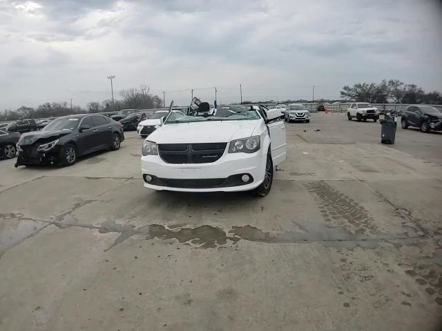 Dodge Caravan 2015