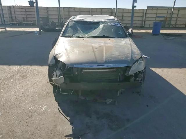 Chrysler 200 2012