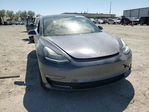 Tesla Model 3 2018