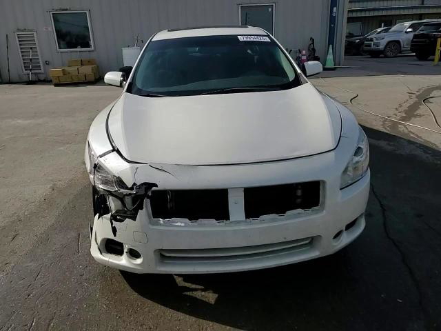 Nissan Maxima 2014