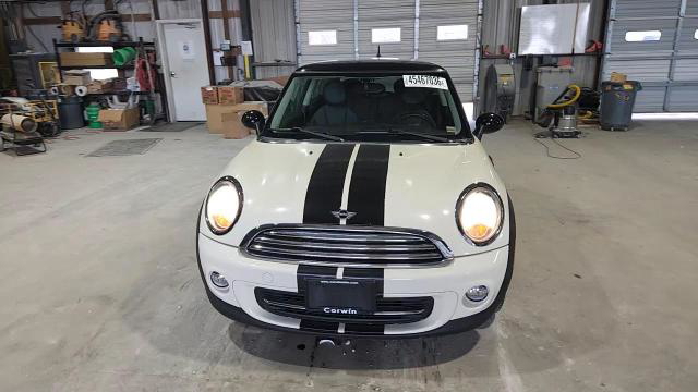 MINI Cooper 2011