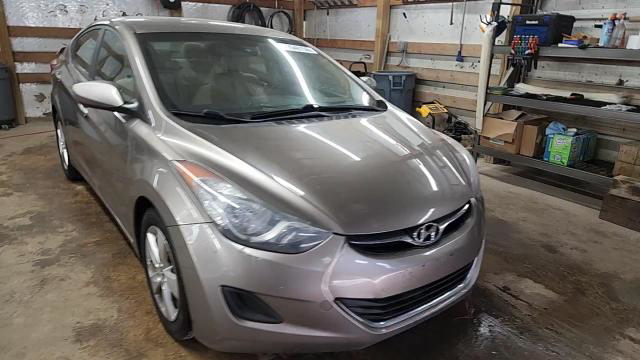 Hyundai Elantra 2013