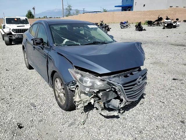 Mazda 3 2015