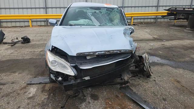 Chrysler 200 2013