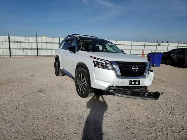 Nissan Pathfinder 2025