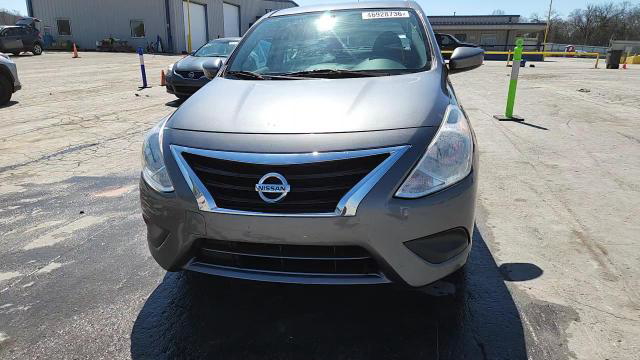 Nissan Versa 2017