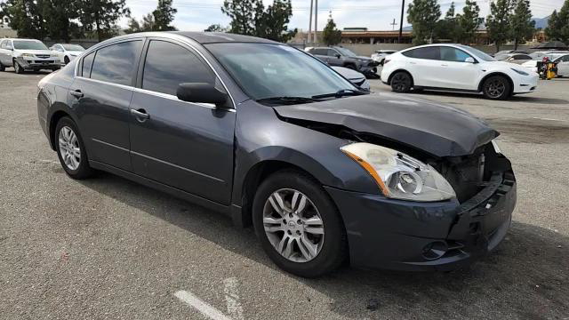 Nissan Altima 2012