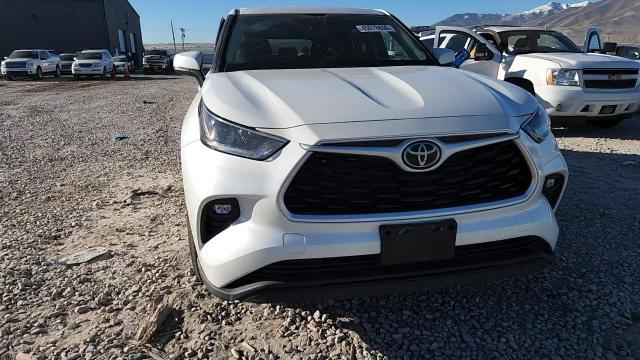 Toyota Highlander 2021