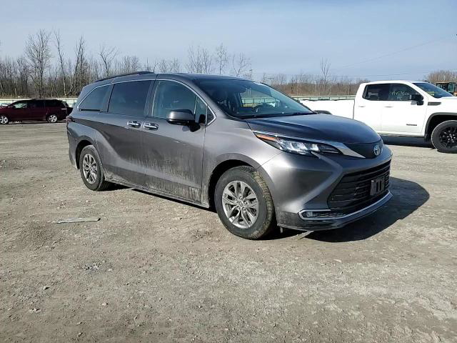 Toyota Sienna 2021