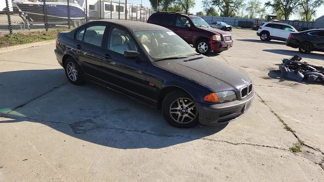 BMW Series 3 2000