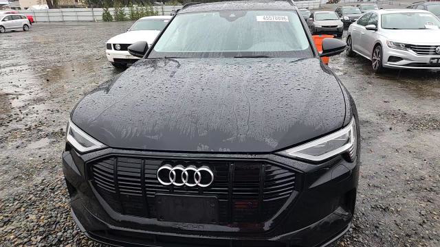 Audi e-tron 2021