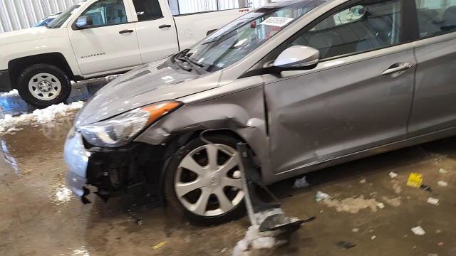 Hyundai Elantra 2012