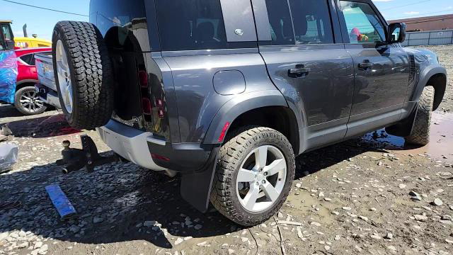 Land Rover Defender 2022