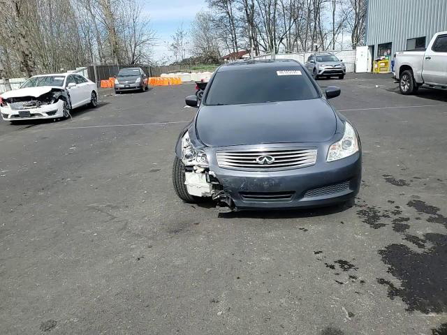 Infiniti G 2009