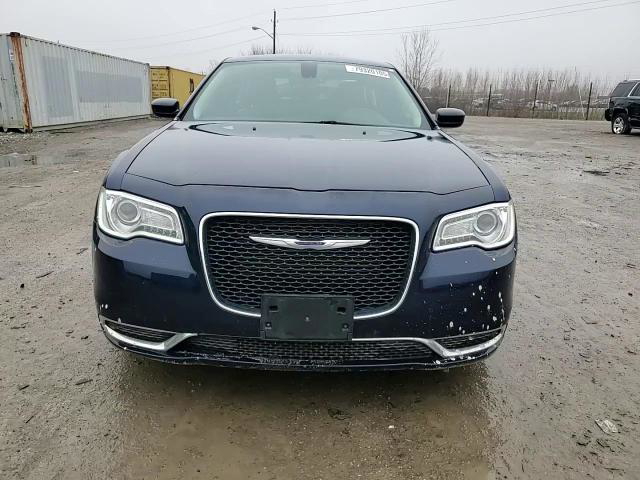 Chrysler 300 2016