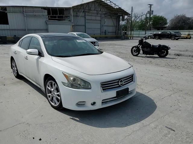 Nissan Maxima 2012