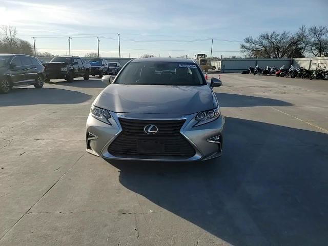 Lexus ES 2017