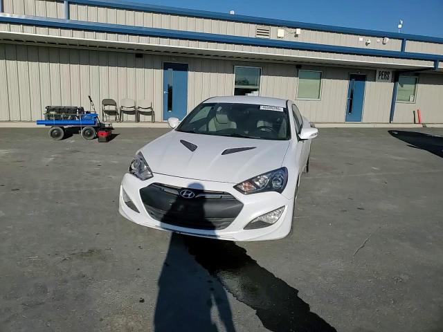 Hyundai Genesis 2016