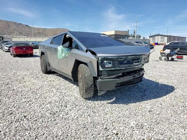Tesla Cybertruck 2025