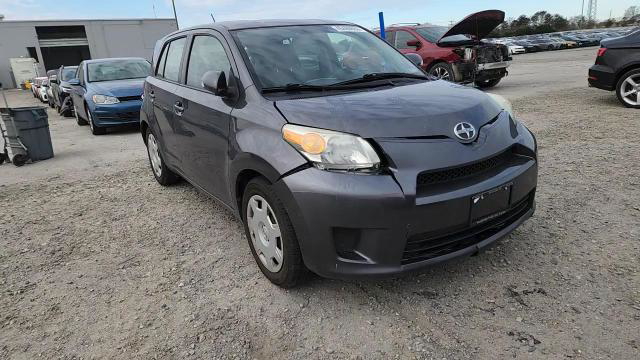 Scion xD 2011
