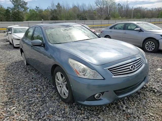 Infiniti G 2010