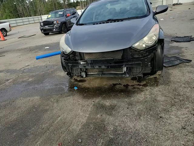 Hyundai Elantra 2013
