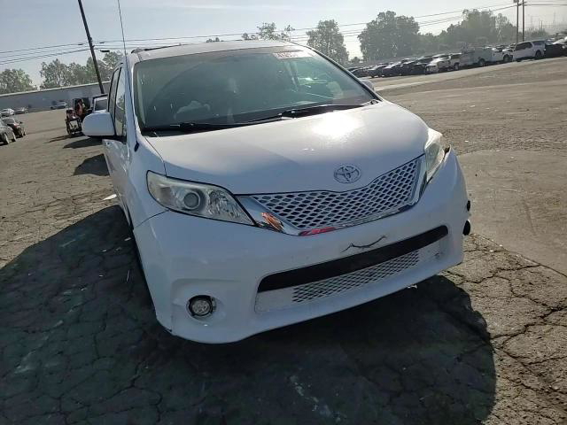 Toyota Sienna 2014