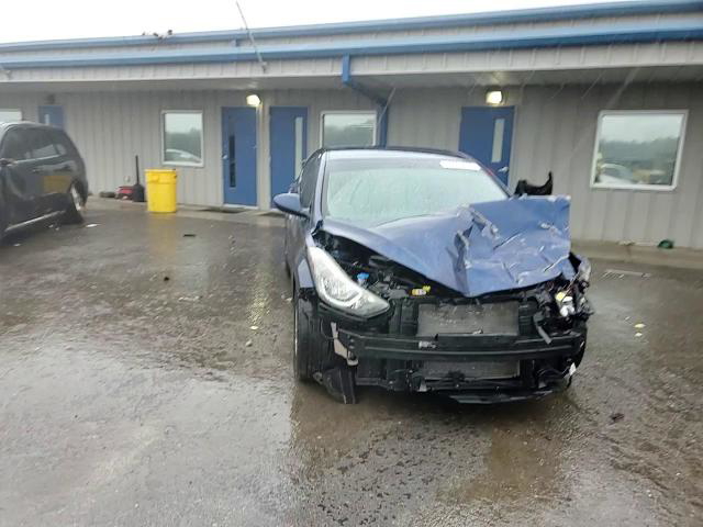 Hyundai Elantra 2015