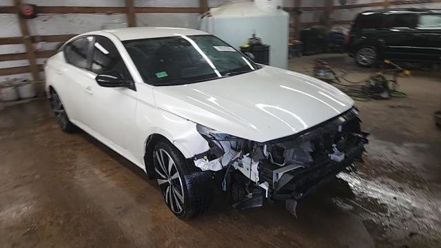 Nissan Altima 2020