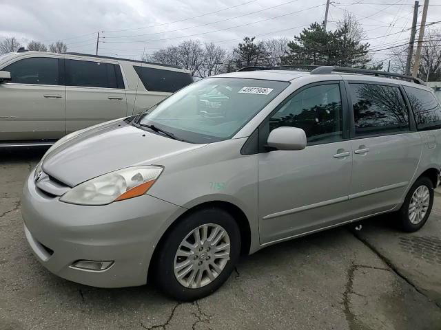 Toyota Sienna 2010