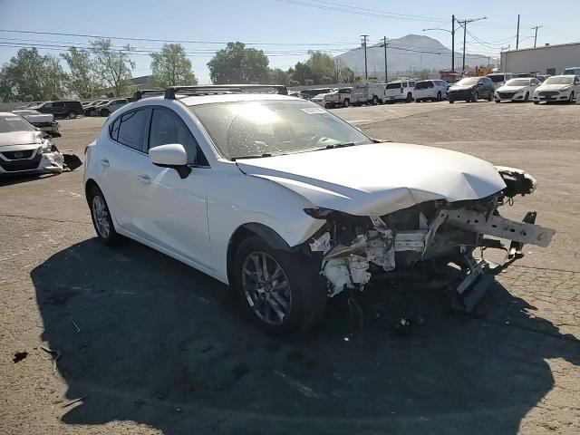 Mazda 3 2015