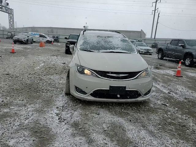 Chrysler Pacifica 2017